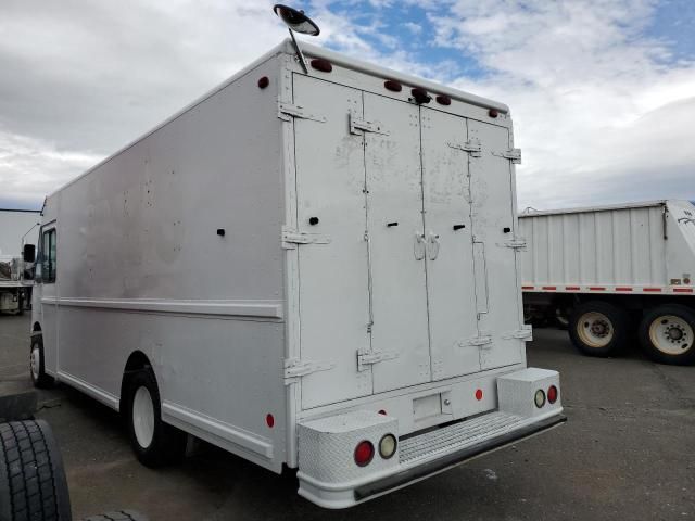 2002 Freightliner Chassis M Line WALK-IN Van