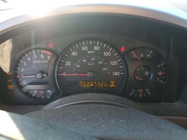 2004 Nissan Titan XE