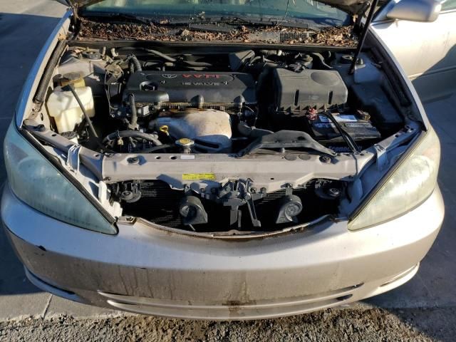 2004 Toyota Camry LE