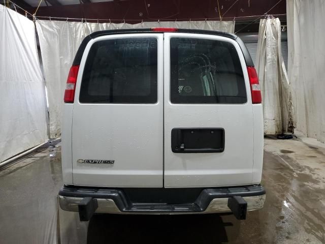 2022 Chevrolet Express G2500