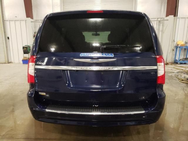 2016 Chrysler Town & Country Touring