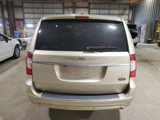 2012 Chrysler Town & Country Touring L