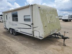 Salvage Trucks for parts for sale at auction: 2005 CAP Snug TOP