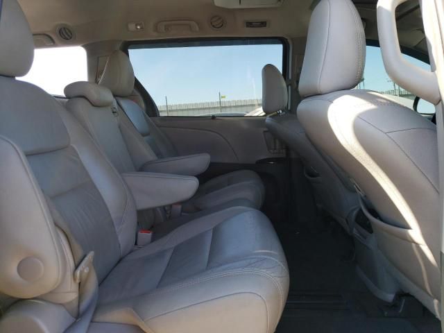 2015 Toyota Sienna XLE