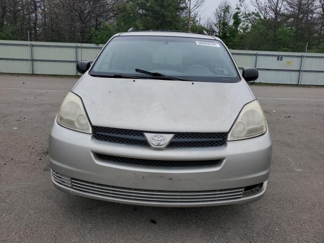 2004 Toyota Sienna CE