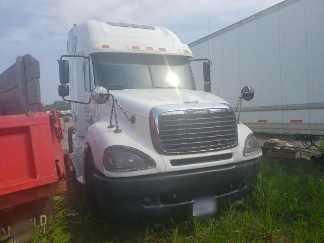 2005 Freightliner Conventional Columbia