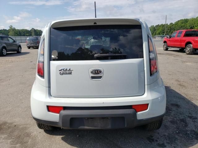 2010 KIA Soul +