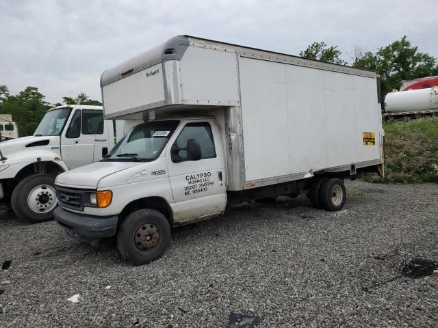 2005 Ford Econoline E350 Super Duty Cutaway Van