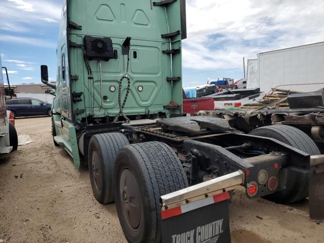 2019 Freightliner Cascadia 126