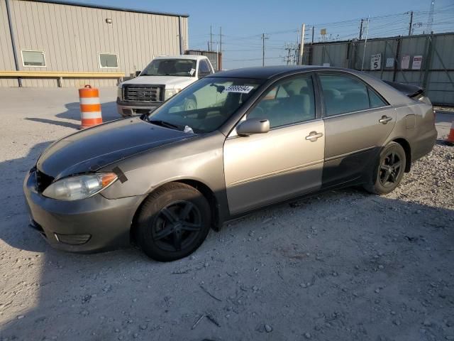 2005 Toyota Camry LE