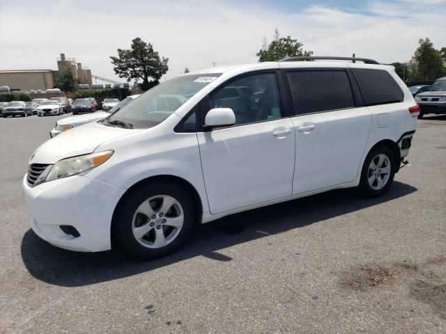 2013 Toyota Sienna LE