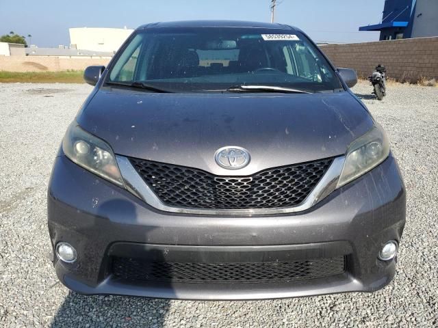 2017 Toyota Sienna SE