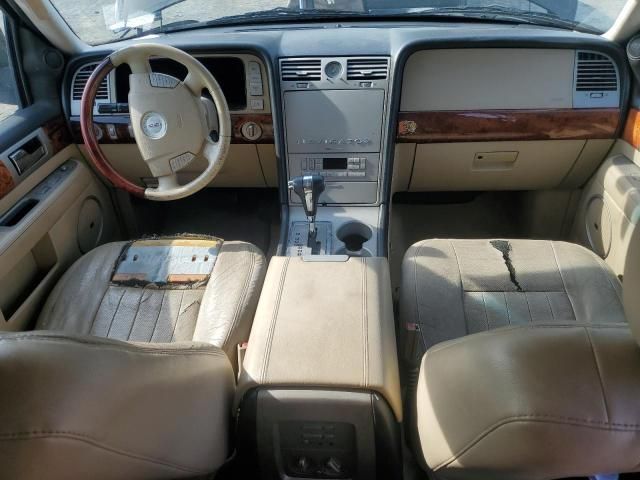 2005 Lincoln Navigator