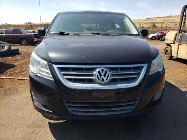 2012 Volkswagen Routan SE