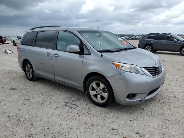 2013 Toyota Sienna LE