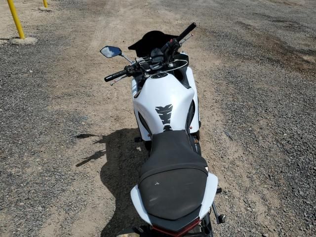 2013 Kawasaki EX650 F