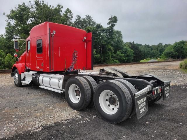 2011 Kenworth Construction T800