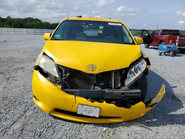 2013 Toyota Sienna LE