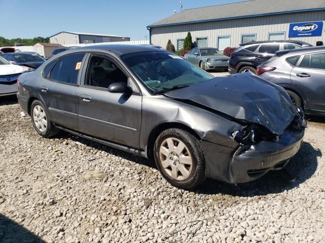 2005 Ford Taurus SE