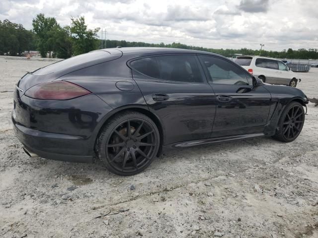 2011 Porsche Panamera 2