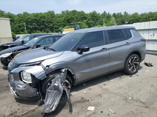 2022 Mitsubishi Outlander SE