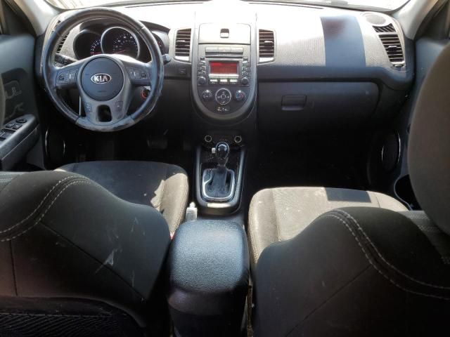 2013 KIA Soul +