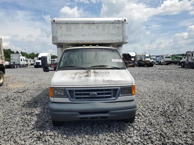 2006 Ford Econoline E450 Super Duty Cutaway Van