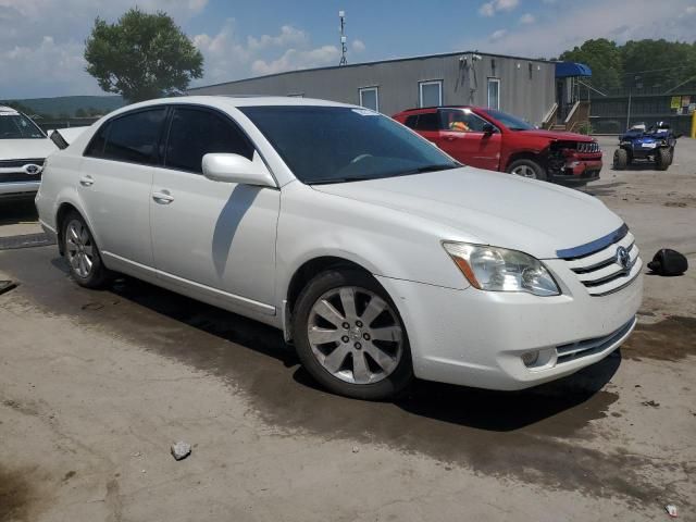 2005 Toyota Avalon XL