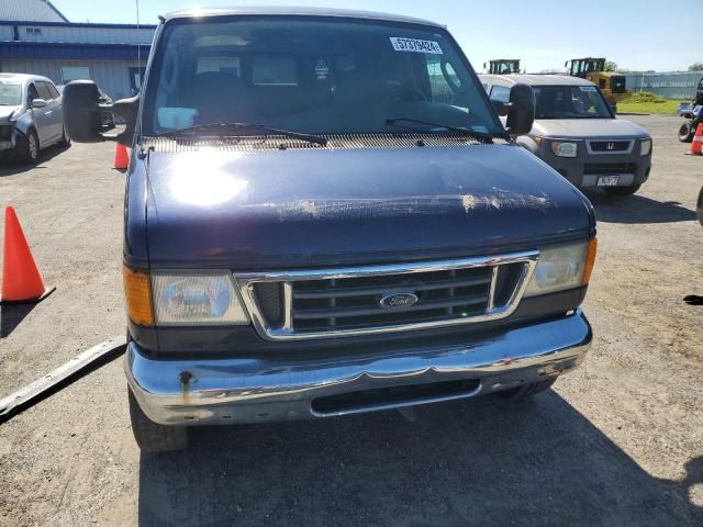 2005 Ford Econoline E350 Super Duty Wagon