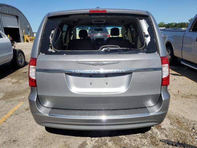 2015 Chrysler Town & Country LX