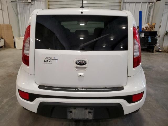 2013 KIA Soul +