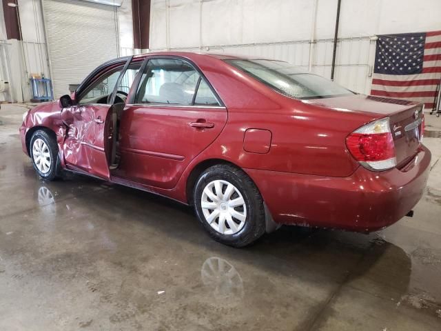 2005 Toyota Camry LE