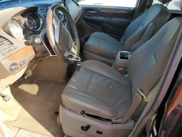 2015 Chrysler Town & Country Touring L