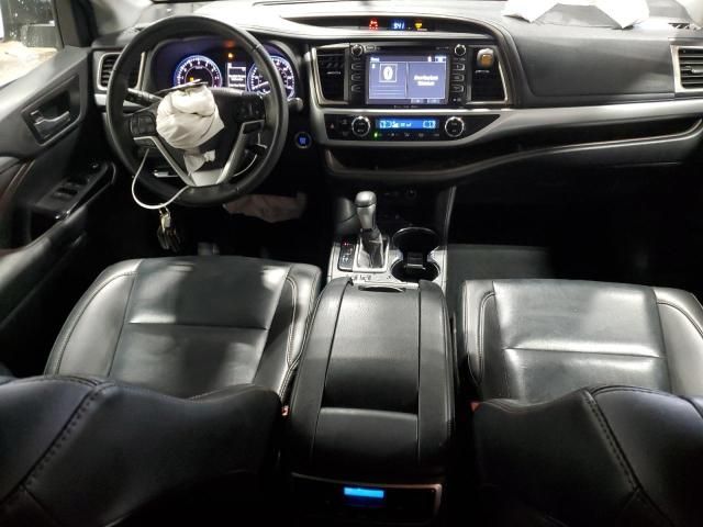 2019 Toyota Highlander SE