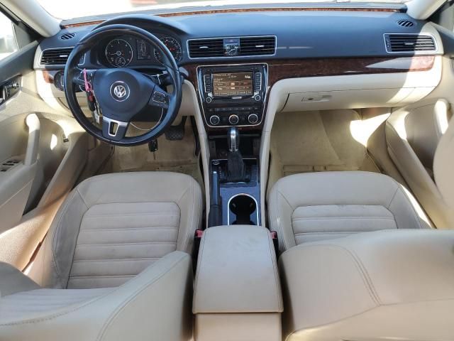 2013 Volkswagen Passat SEL