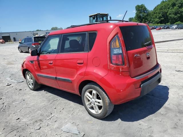 2010 KIA Soul +