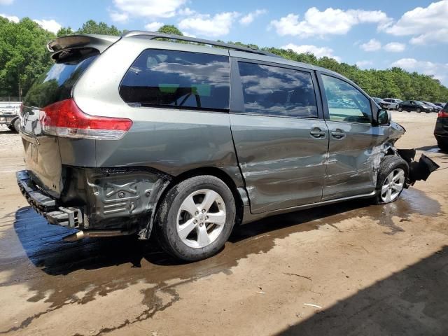 2013 Toyota Sienna LE