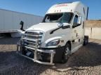 2019 Freightliner Cascadia 126