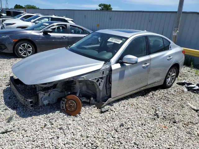 2017 Infiniti Q50 Premium