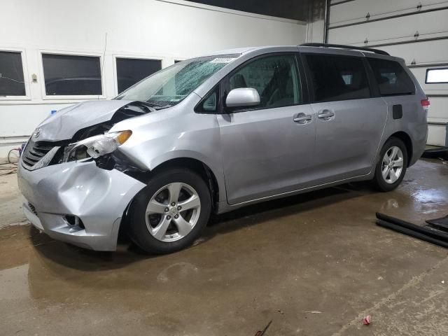 2011 Toyota Sienna LE