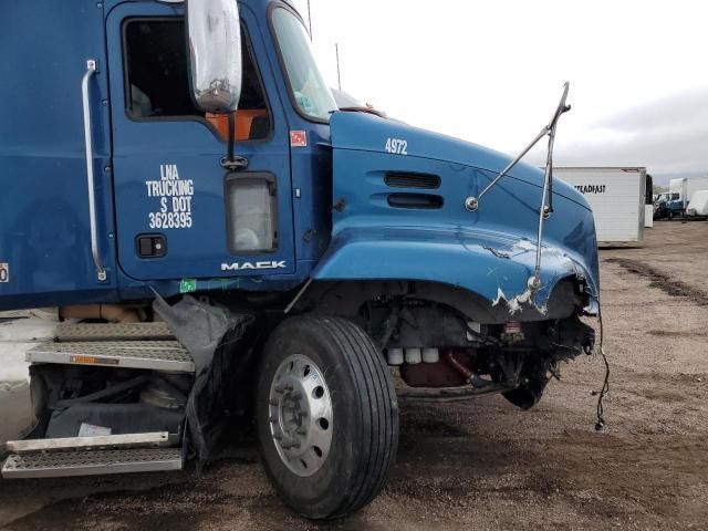 2017 Mack 600 CXU600