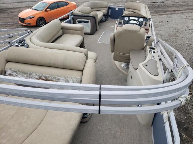 2017 Boat Pontoon