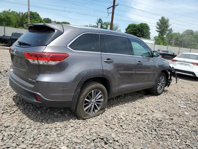 2019 Toyota Highlander SE