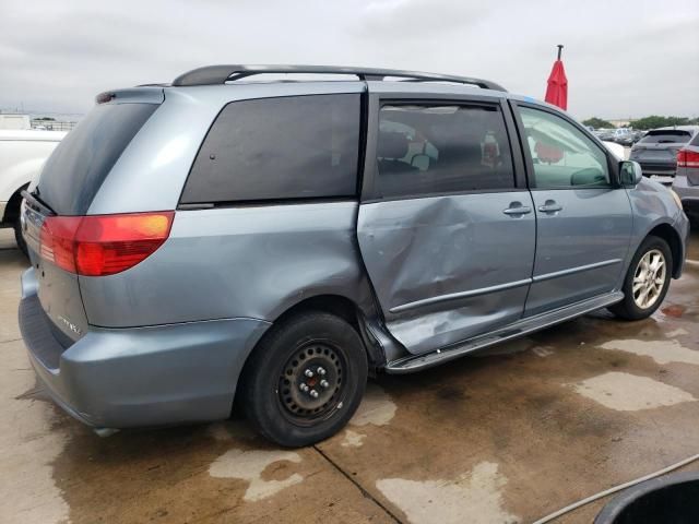 2004 Toyota Sienna XLE