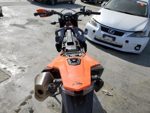 2023 KTM 690 SMC R