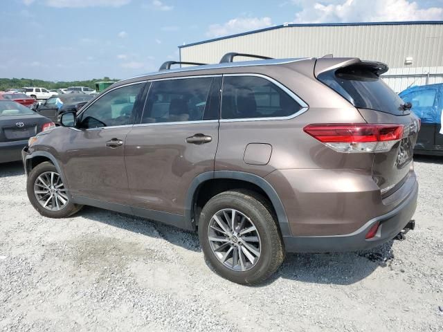 2019 Toyota Highlander SE