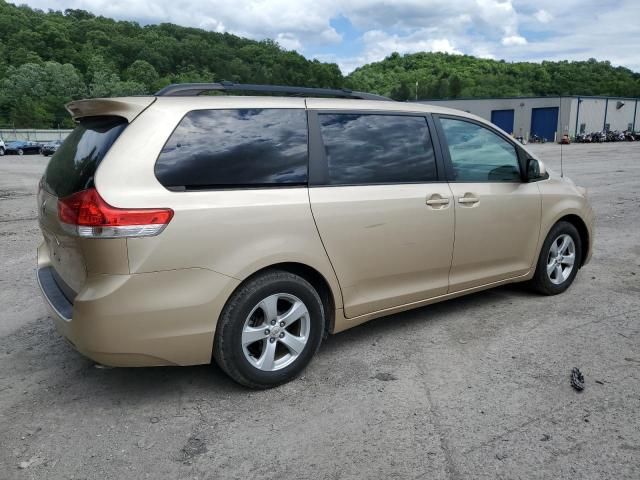 2012 Toyota Sienna LE