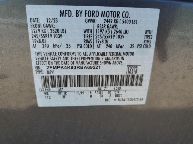 2024 Ford Edge Titanium