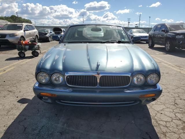 1999 Jaguar XJ8