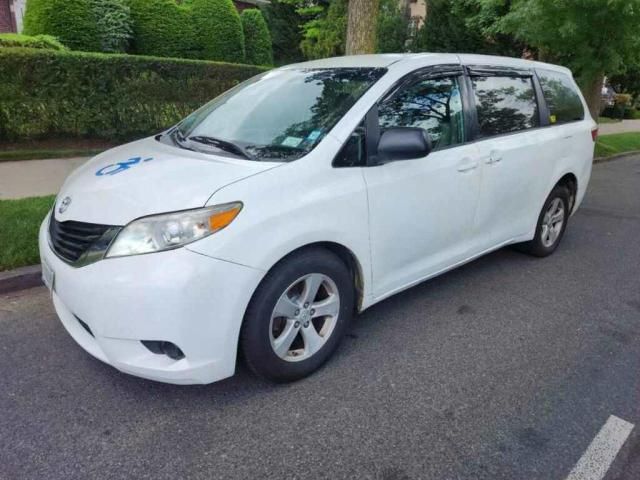 2016 Toyota Sienna